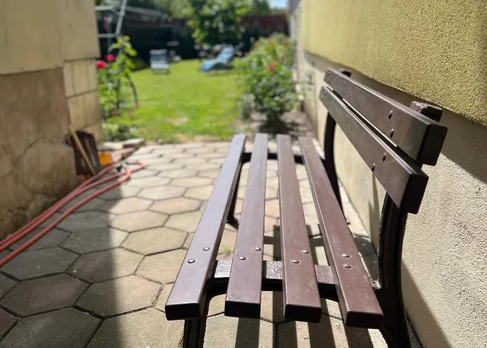 Homestay Shyla Garden *