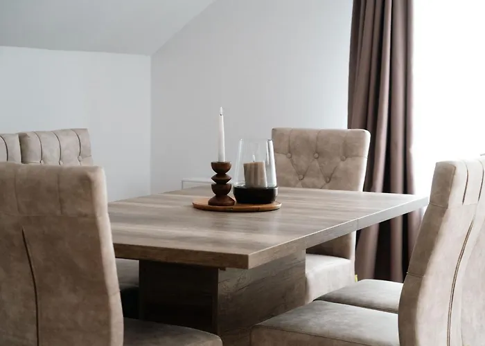 Homestay Shyla Garden